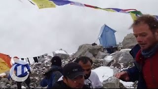 Nepal Earthquake 2015 Witness Videos on Everest  The New York Times [upl. by Marden]